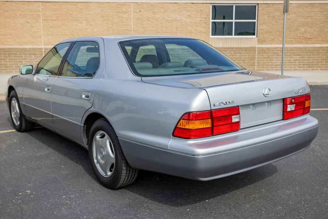 1999 Lexus LS 2nd Gen - Image 31 of 31