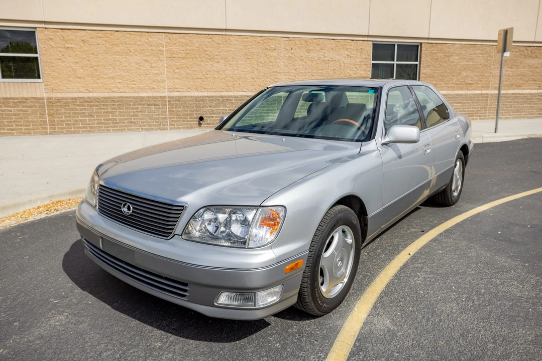 1999 Lexus LS 2nd Gen - Image 6 of 31