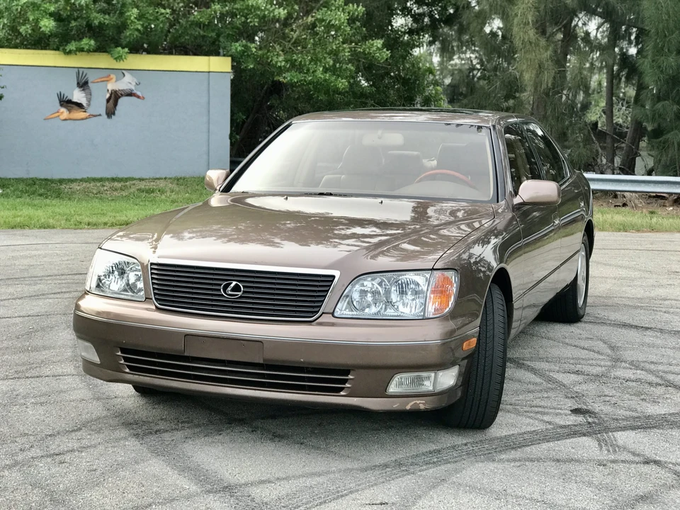 1999 Lexus LS 2nd Gen - Image 2 of 31