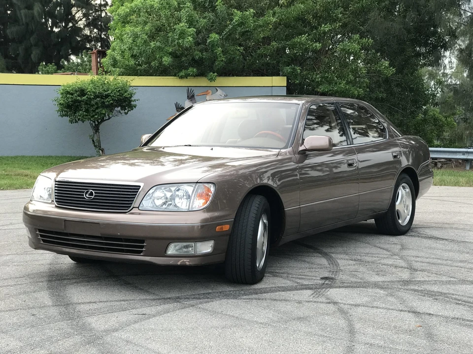 1999 Lexus LS 2nd Gen - Image 4 of 31