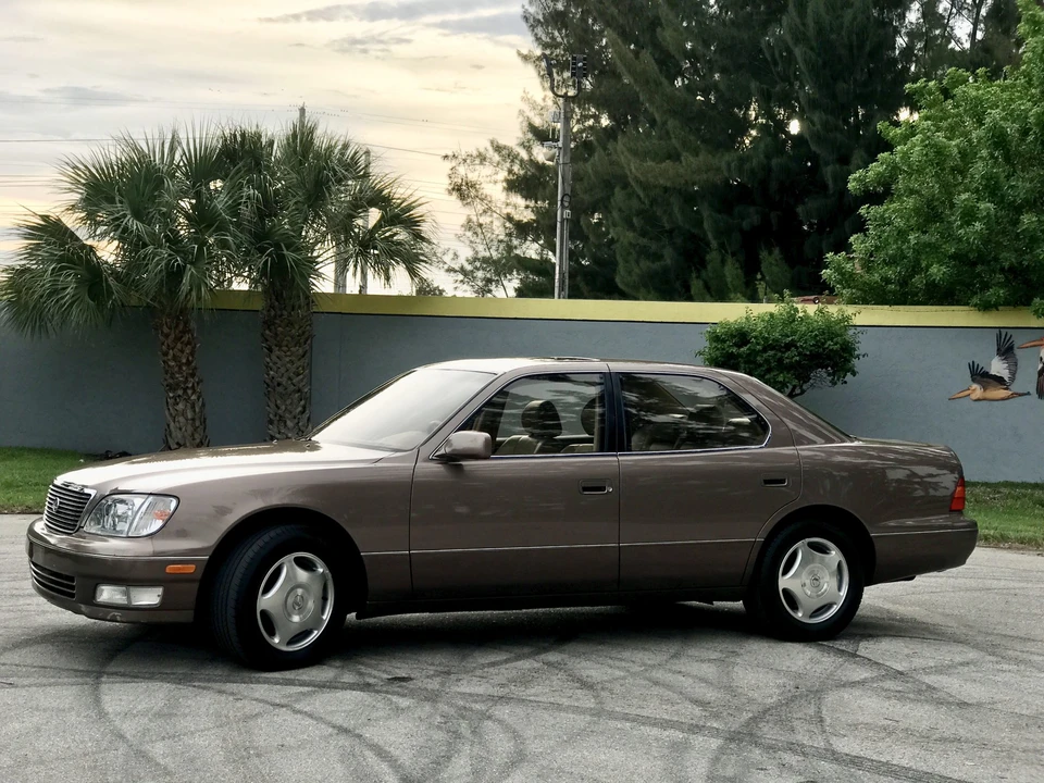 1999 Lexus LS 2nd Gen - Image 5 of 31