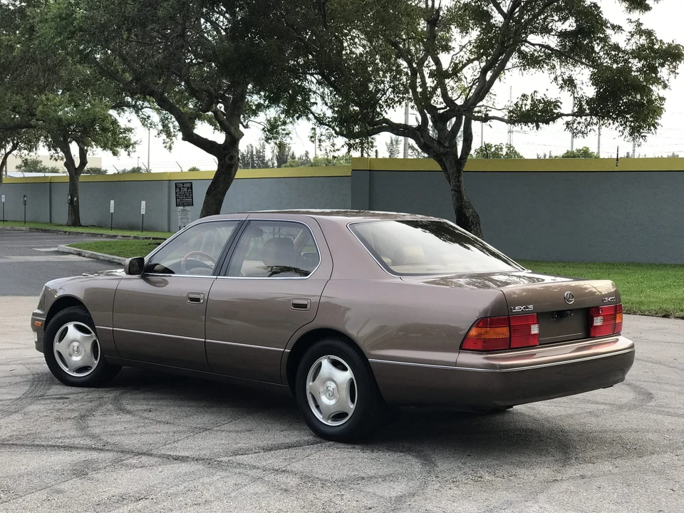 1999 Lexus LS 2nd Gen - Image 8 of 31