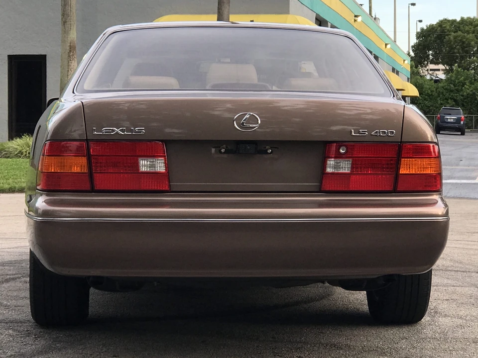 1999 Lexus LS 2nd Gen - Image 10 of 31
