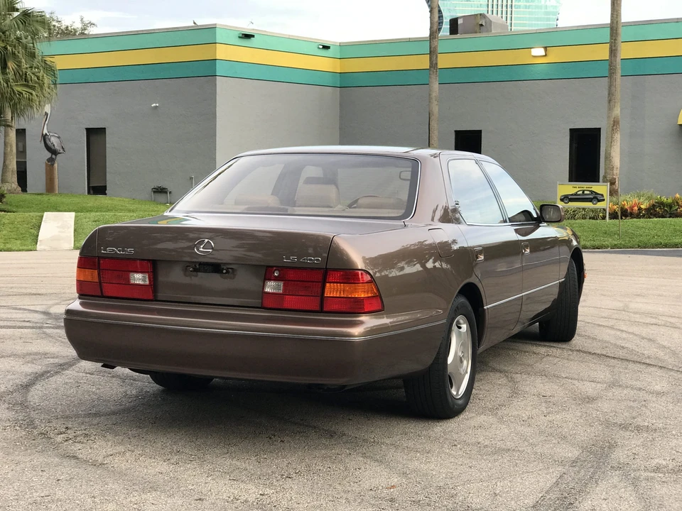 1999 Lexus LS 2nd Gen - Image 13 of 31