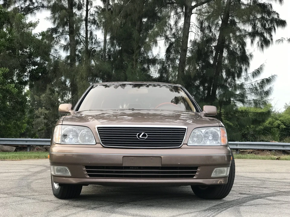 1999 Lexus LS 2nd Gen - Image 22 of 31