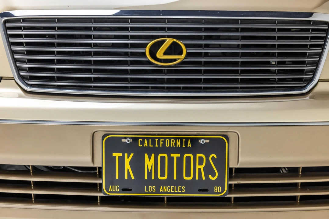1999 Lexus LS 2nd Gen - Image 28 of 31