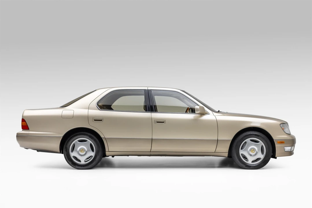 1999 Lexus LS 2nd Gen - Image 10 of 31