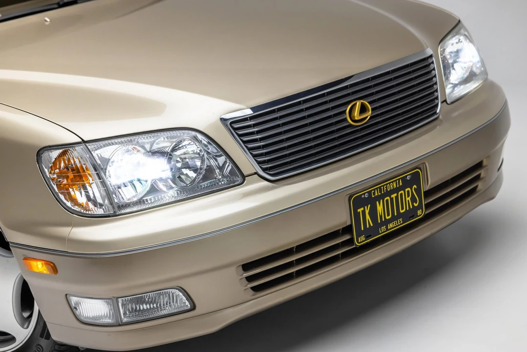 1999 Lexus LS 2nd Gen - Image 23 of 31