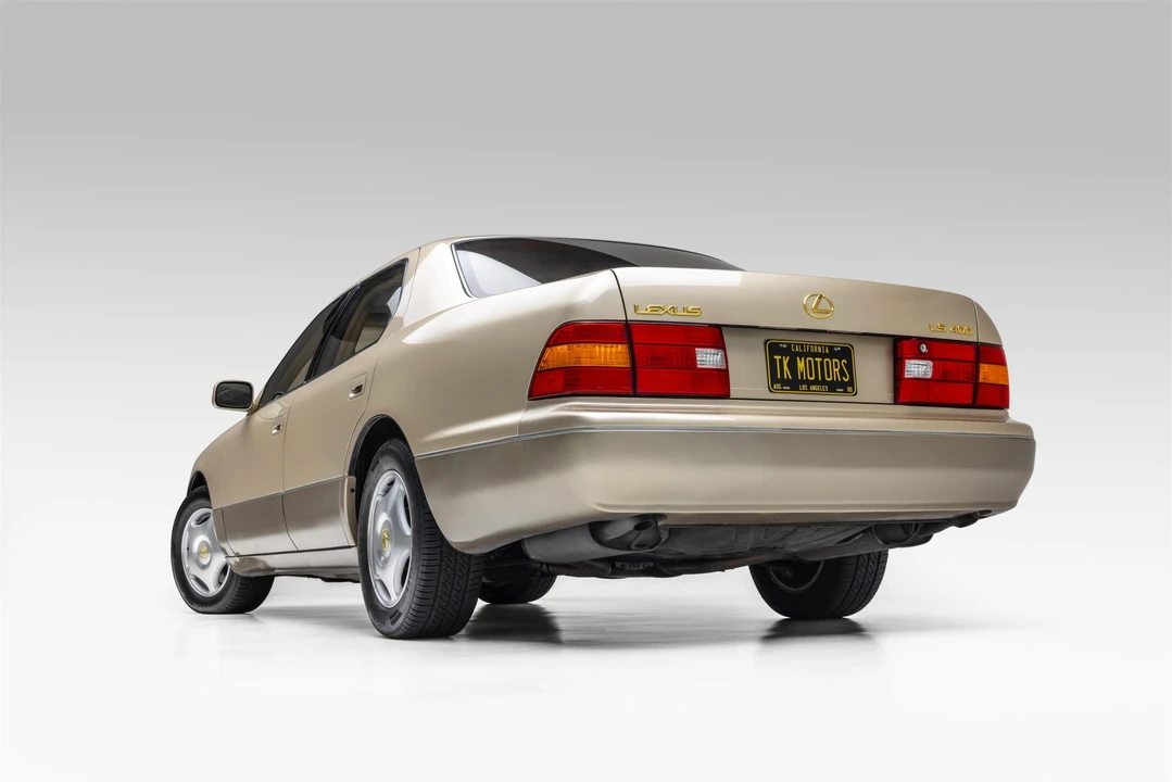 1999 Lexus LS 2nd Gen - Image 17 of 31