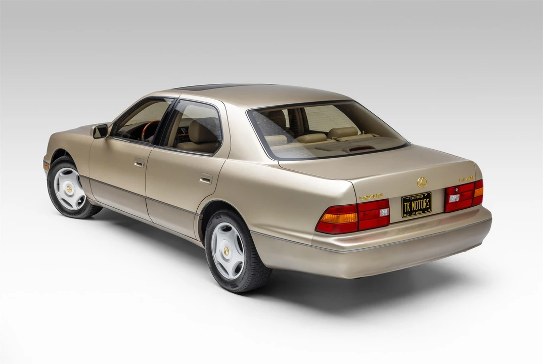 1999 Lexus LS 2nd Gen - Image 18 of 31