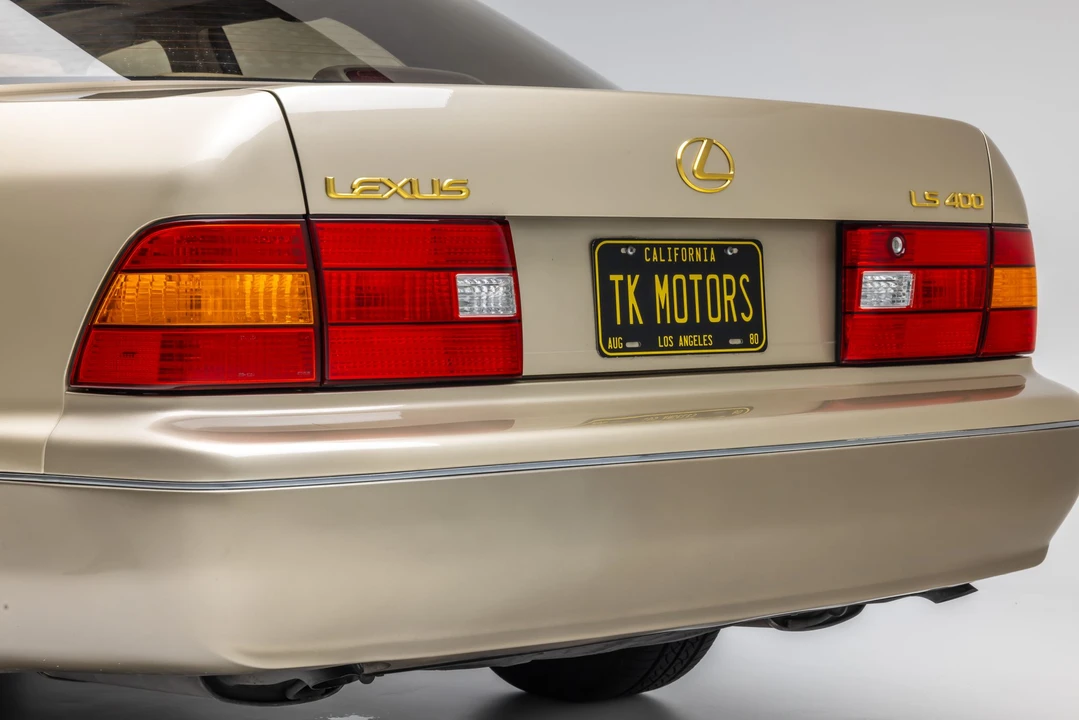1999 Lexus LS 2nd Gen - Image 29 of 31