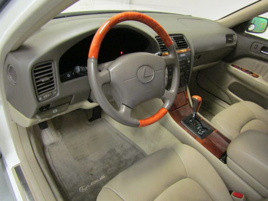 1999 Lexus LS 2nd Gen - Image 4 of 12