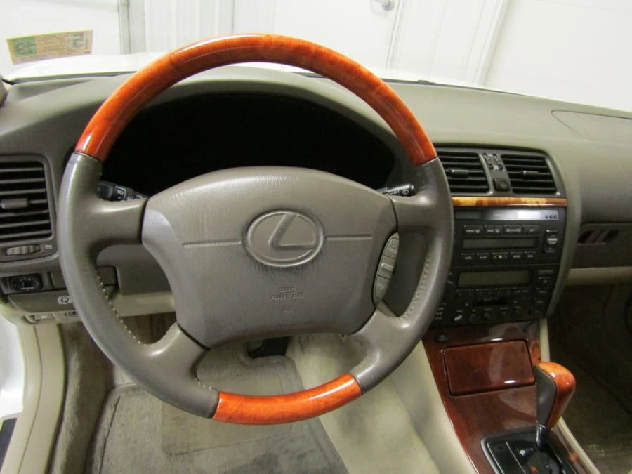 1999 Lexus LS 2nd Gen - Image 6 of 12