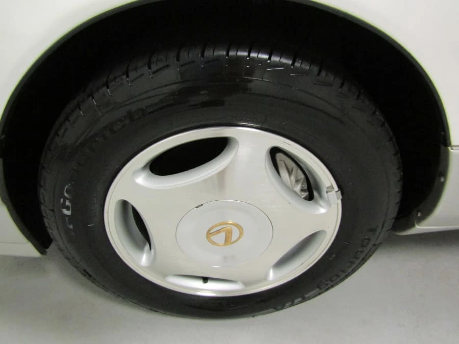 1999 Lexus LS 2nd Gen - Image 11 of 12