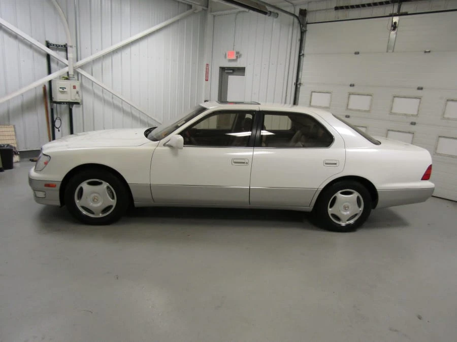 1999 Lexus LS 2nd Gen - Image 2 of 12