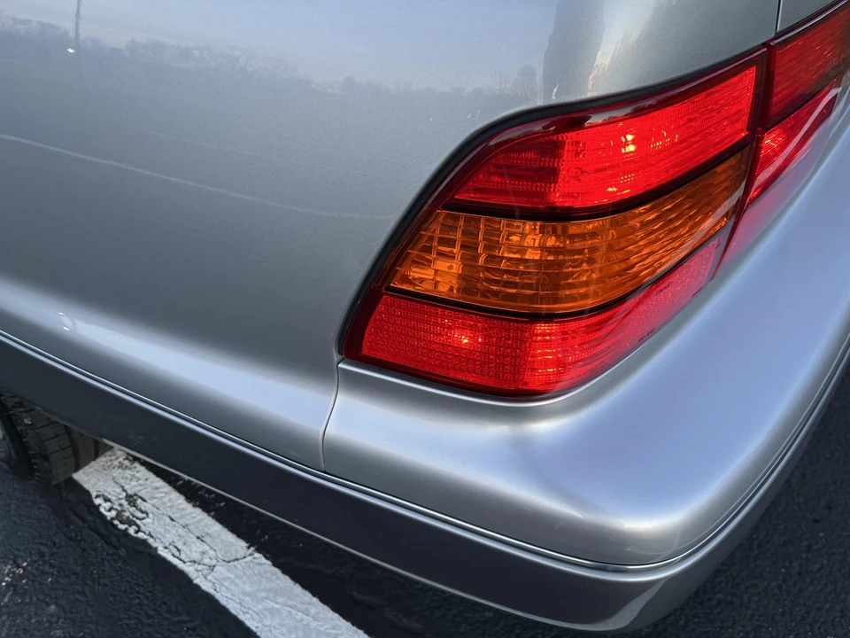1999 Lexus LS 2nd Gen - Image 17 of 31