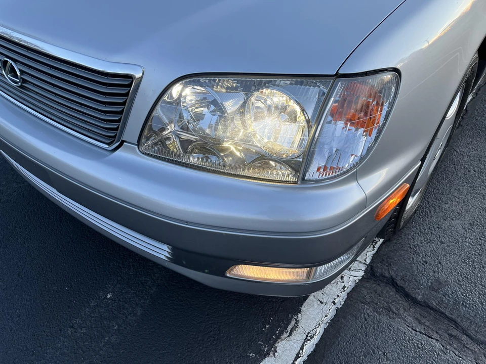 1999 Lexus LS 2nd Gen - Image 15 of 31