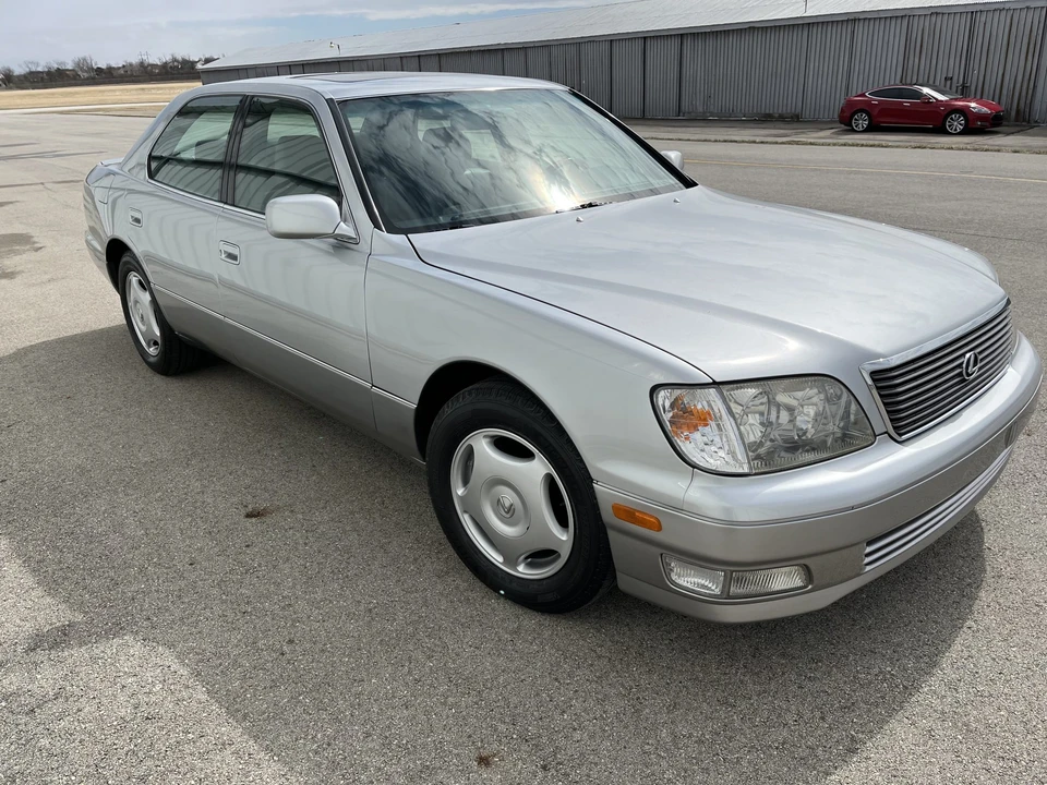 1999 Lexus LS 2nd Gen - Image 8 of 31