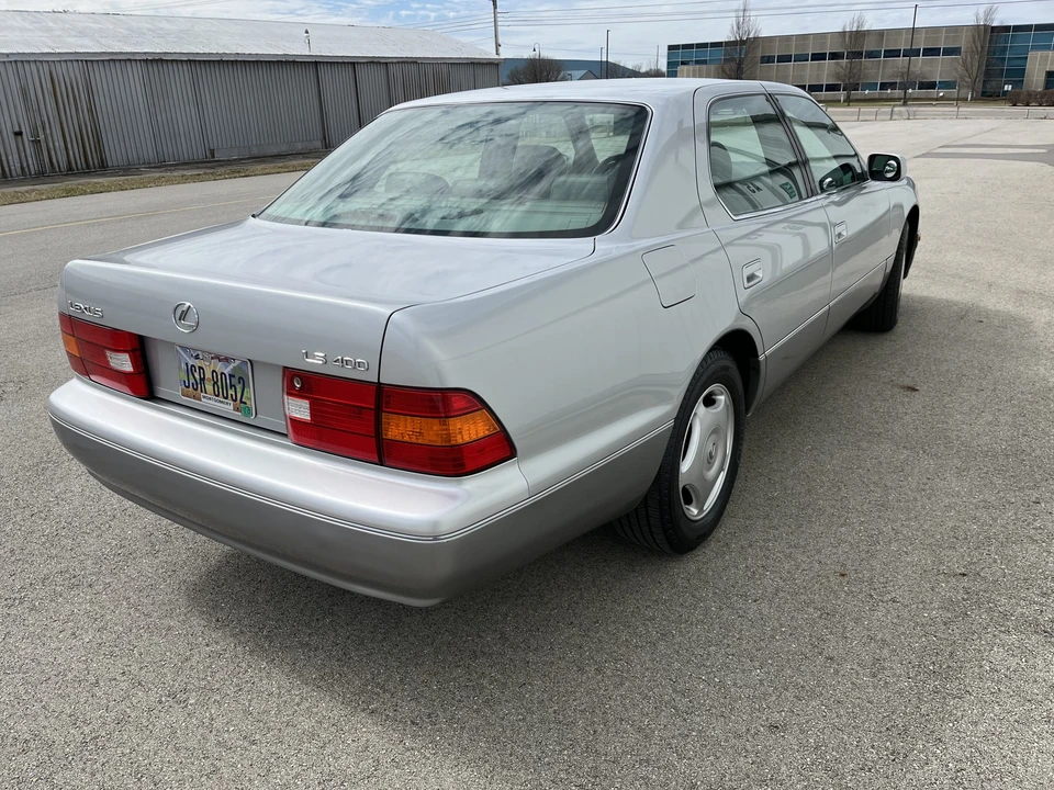 1999 Lexus LS 2nd Gen - Image 7 of 31