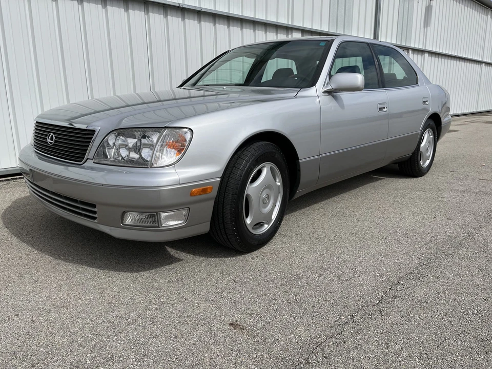 1999 Lexus LS 2nd Gen - Image 2 of 31