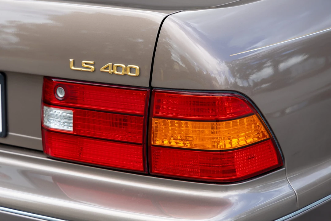 1999 Lexus LS 2nd Gen - Image 26 of 31