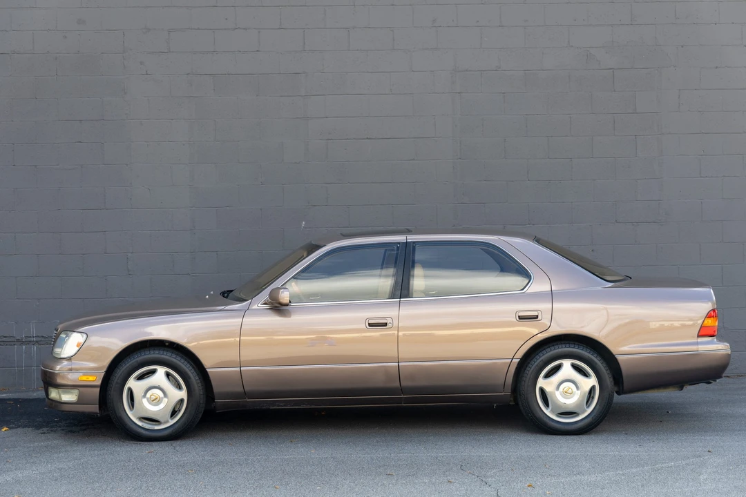 1999 Lexus LS 2nd Gen - Image 14 of 31