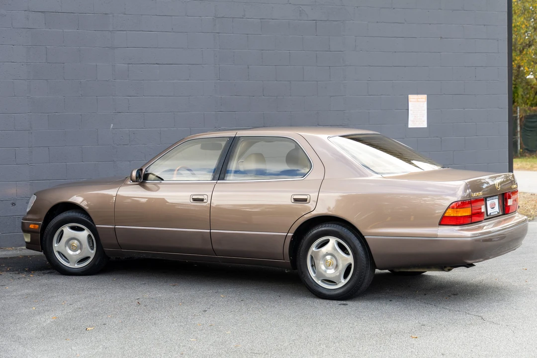 1999 Lexus LS 2nd Gen - Image 15 of 31