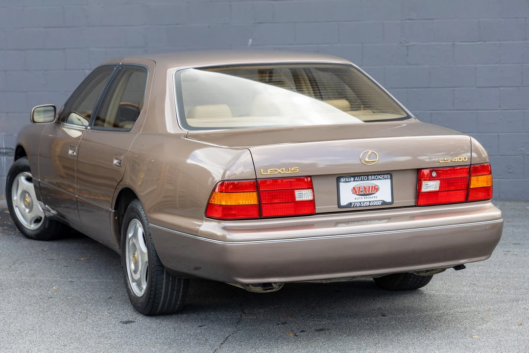 1999 Lexus LS 2nd Gen - Image 17 of 31