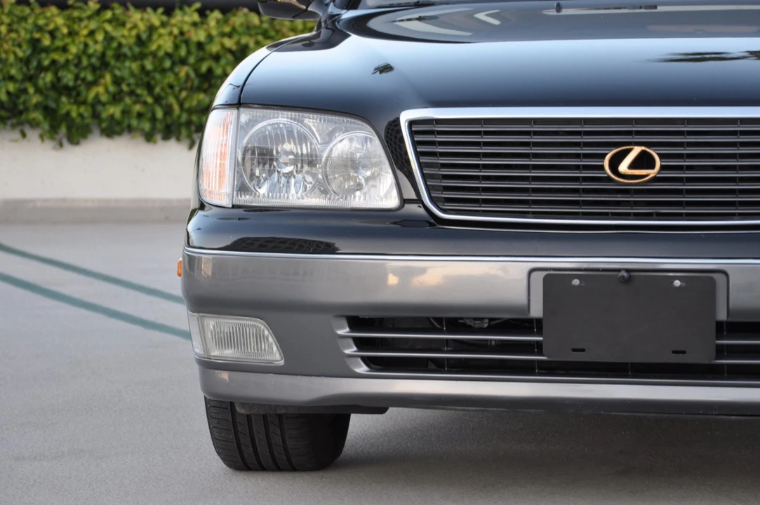 1999 Lexus LS 2nd Gen - Image 21 of 31