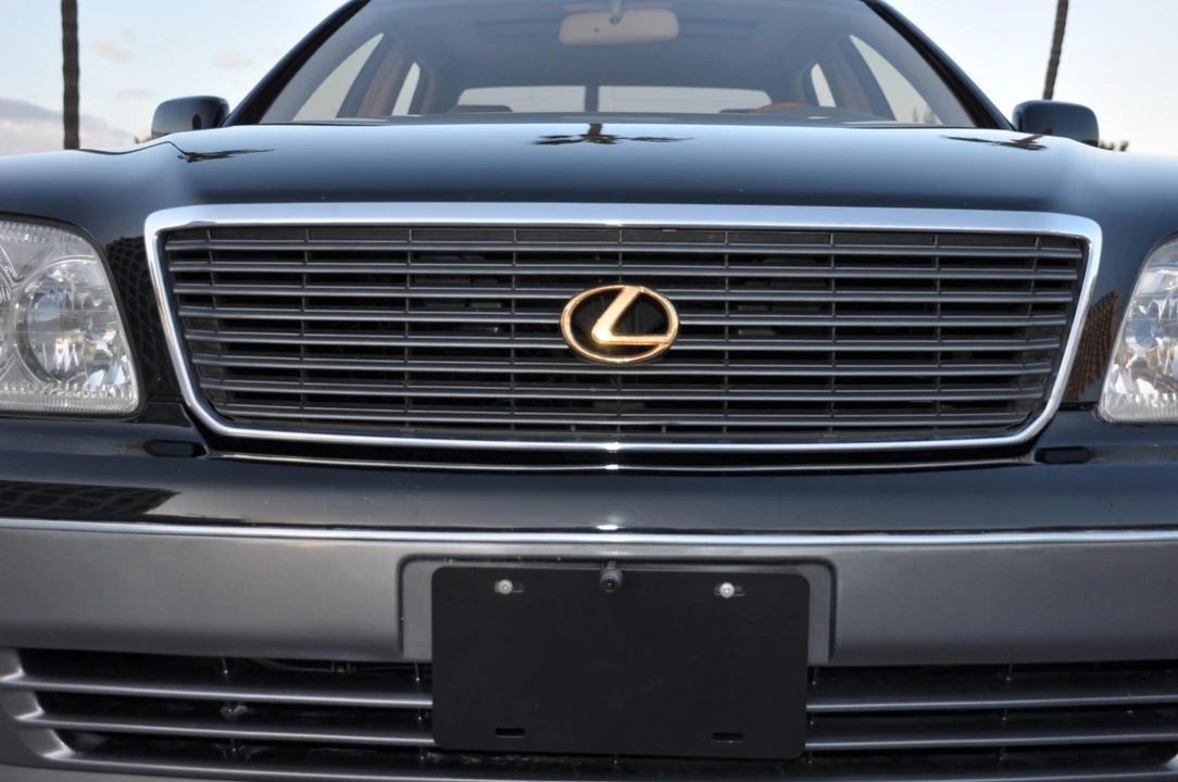 1999 Lexus LS 2nd Gen - Image 25 of 31