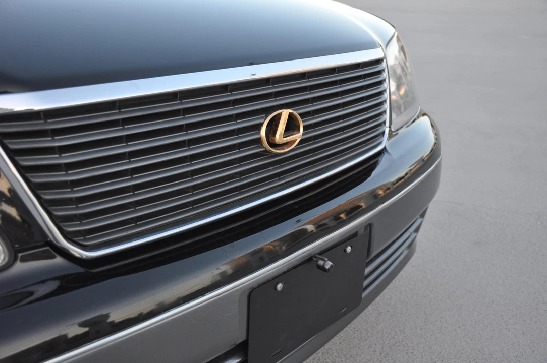 1999 Lexus LS 2nd Gen - Image 26 of 31