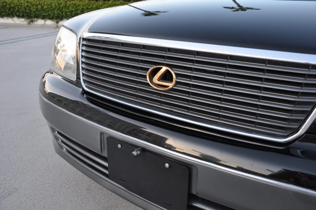 1999 Lexus LS 2nd Gen - Image 27 of 31