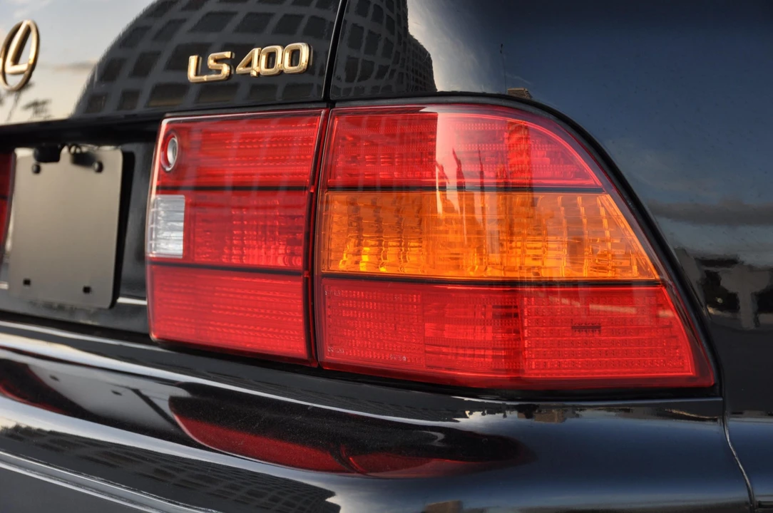 1999 Lexus LS 2nd Gen - Image 31 of 31