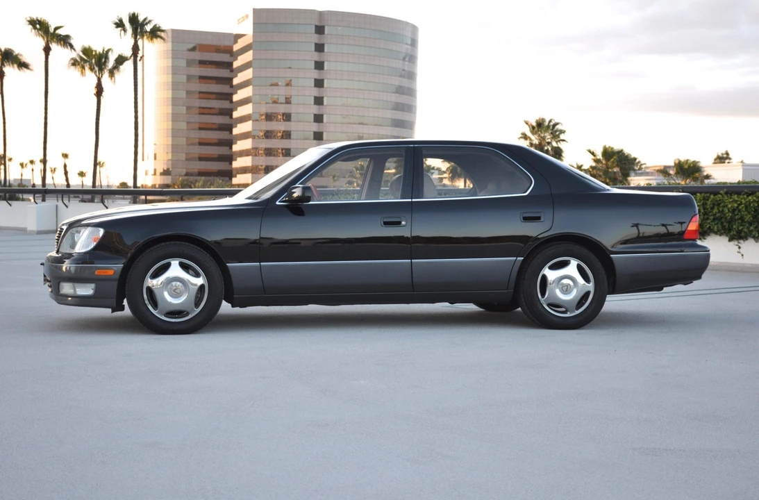1999 Lexus LS 2nd Gen - Image 6 of 31