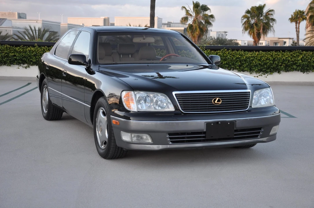 1999 Lexus LS 2nd Gen - Image 14 of 31