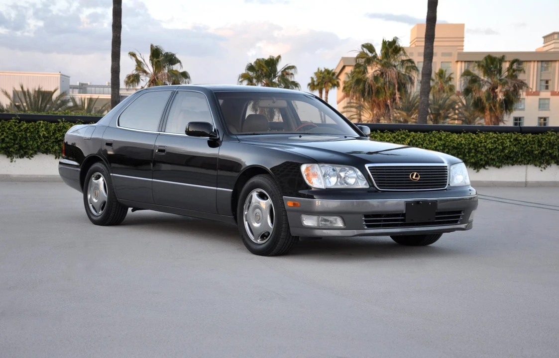 1999 Lexus LS 2nd Gen - Image 11 of 31