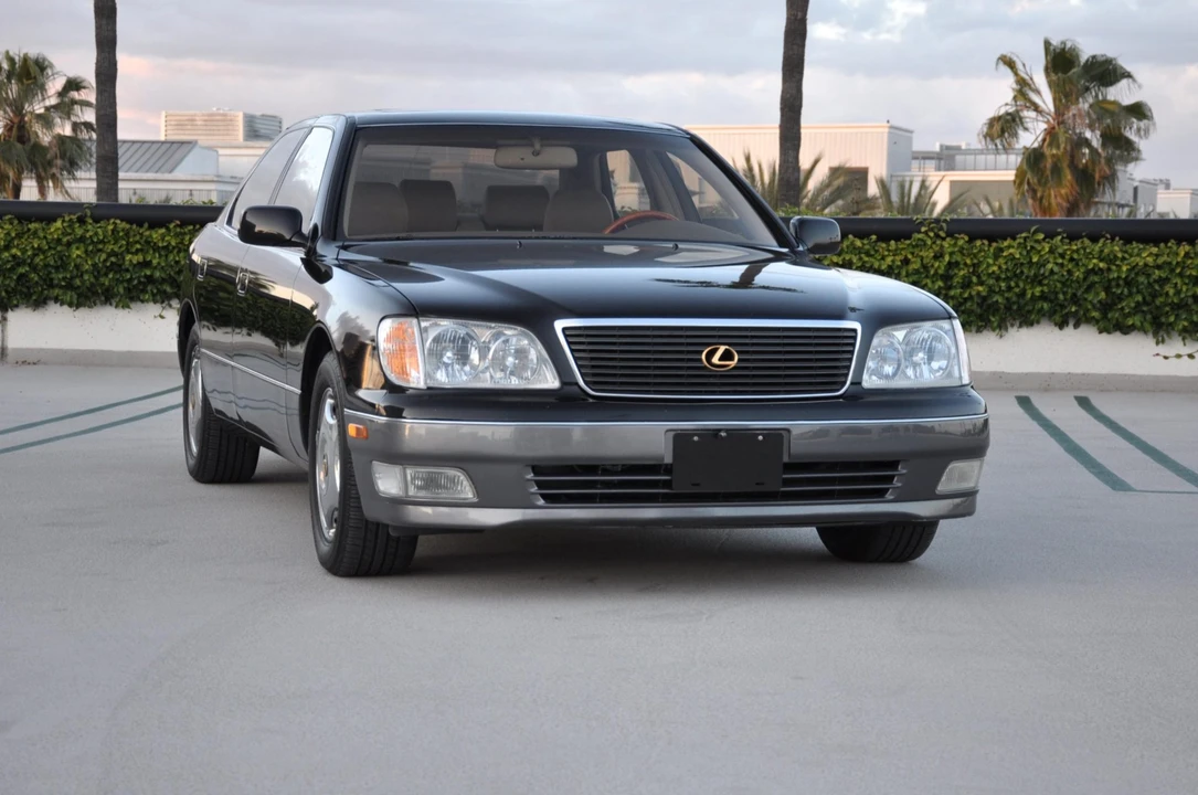 1999 Lexus LS 2nd Gen - Image 15 of 31