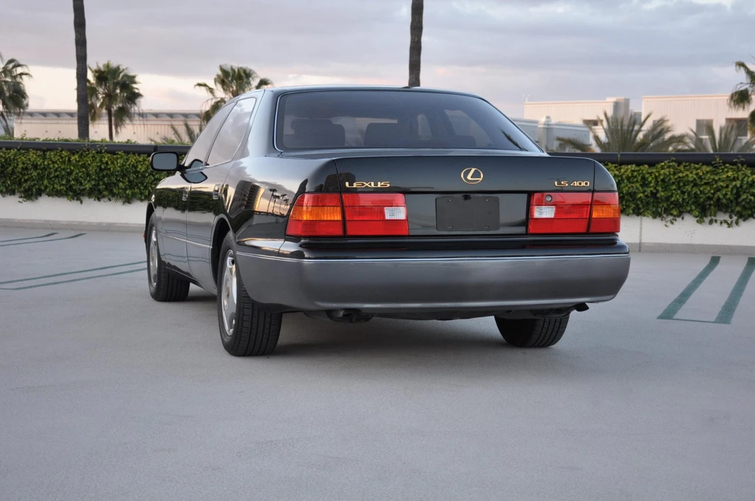 1999 Lexus LS 2nd Gen - Image 9 of 31