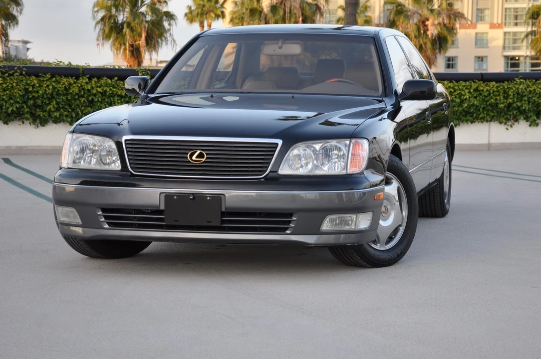 1999 Lexus LS 2nd Gen - Image 2 of 31
