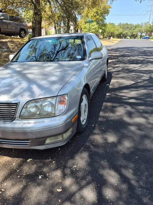 1999 Lexus LS 2nd Gen - Image 2 of 8