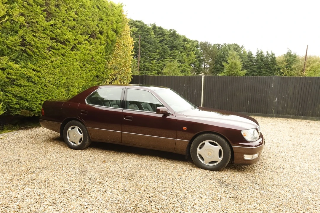 1999 Lexus LS 2nd Gen - Image 3 of 30