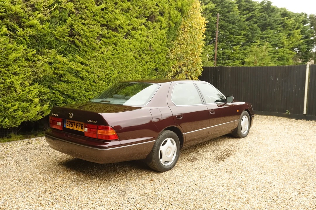 1999 Lexus LS 2nd Gen - Image 24 of 30