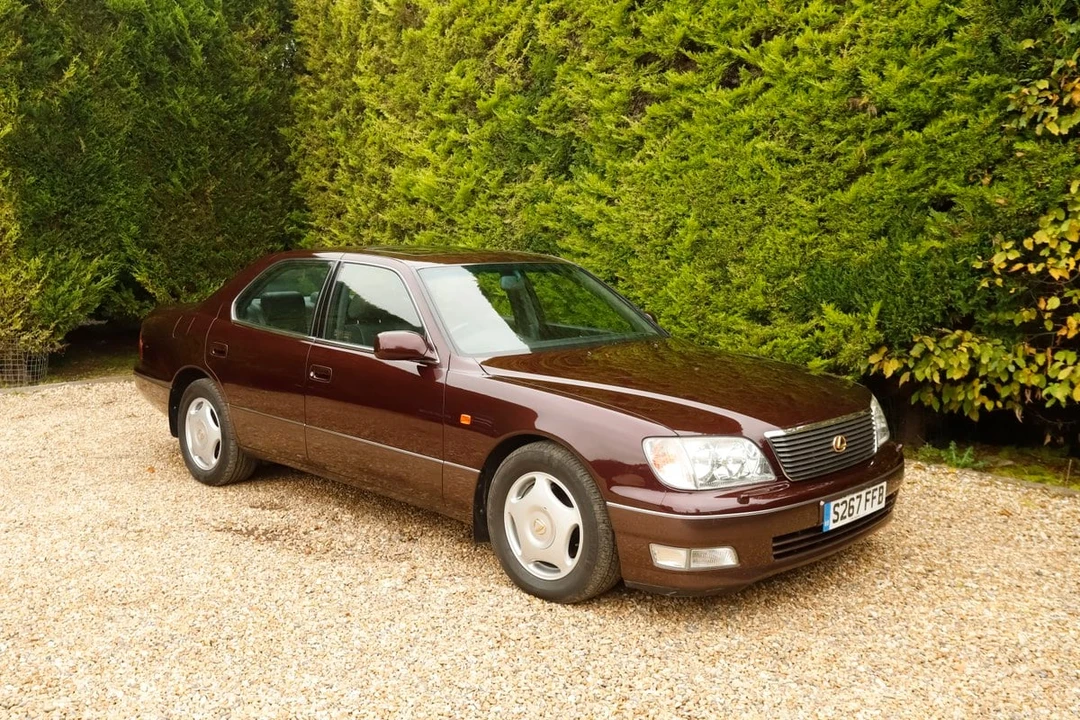 1999 Lexus LS 2nd Gen - Image 13 of 30