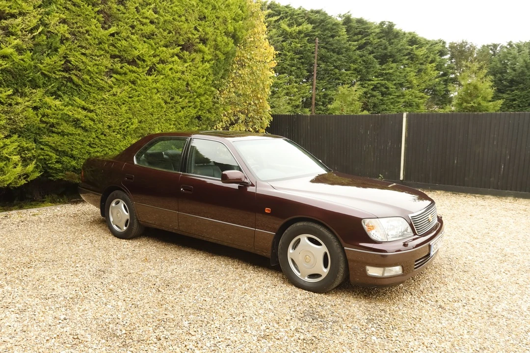 1999 Lexus LS 2nd Gen - Image 2 of 30