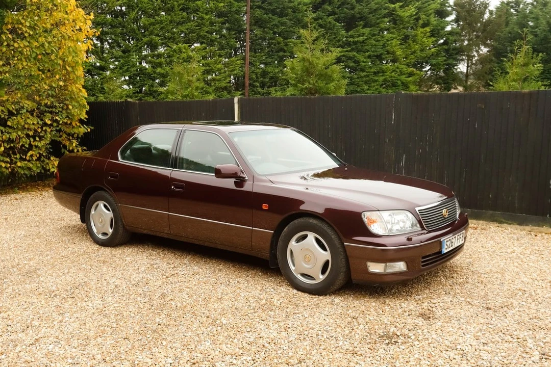 1999 Lexus LS 2nd Gen - Image 16 of 30