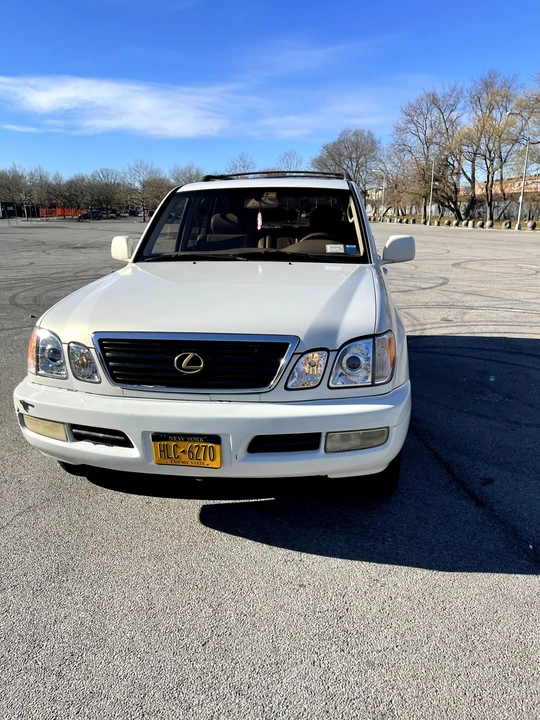 1999 Lexus LX 2nd Gen - Image 7 of 31