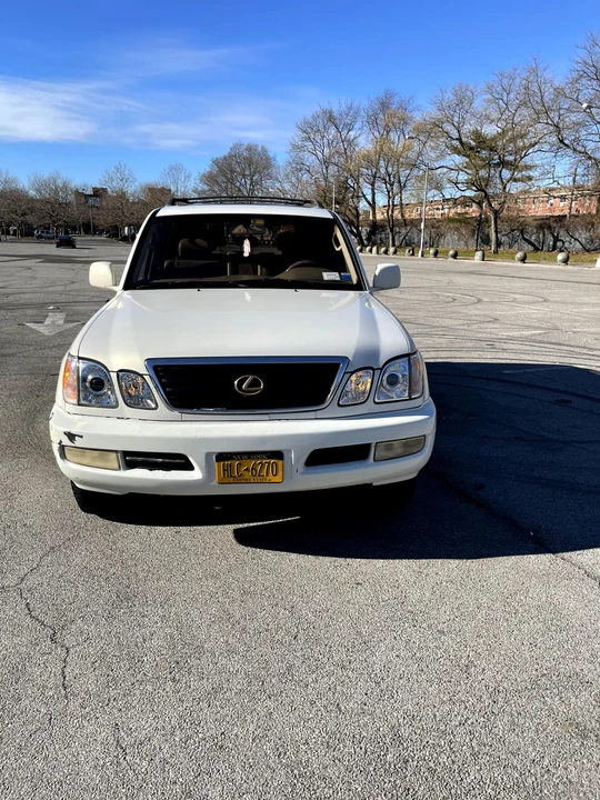 1999 Lexus LX 2nd Gen - Image 6 of 31