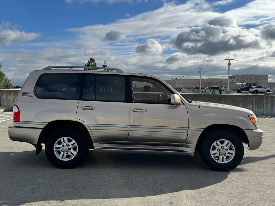 1999 Lexus LX 2nd Gen - Image 8 of 21
