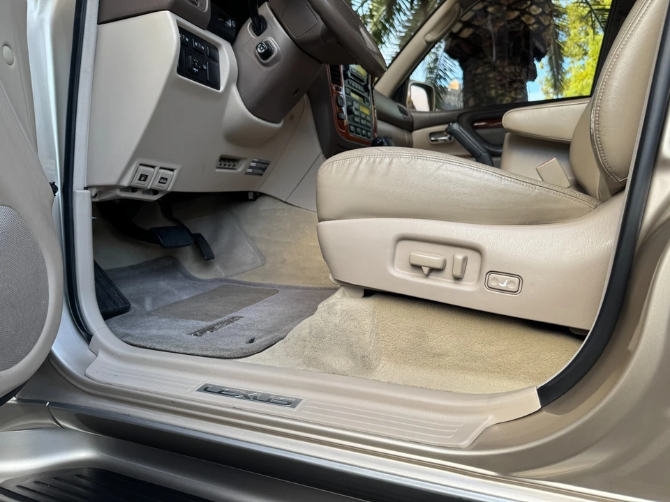 1999 Lexus LX 2nd Gen - Image 12 of 21
