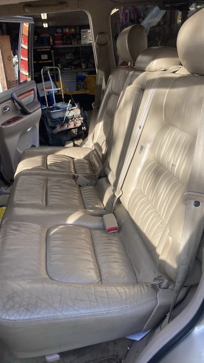 1999 Lexus LX 2nd Gen - Image 11 of 21